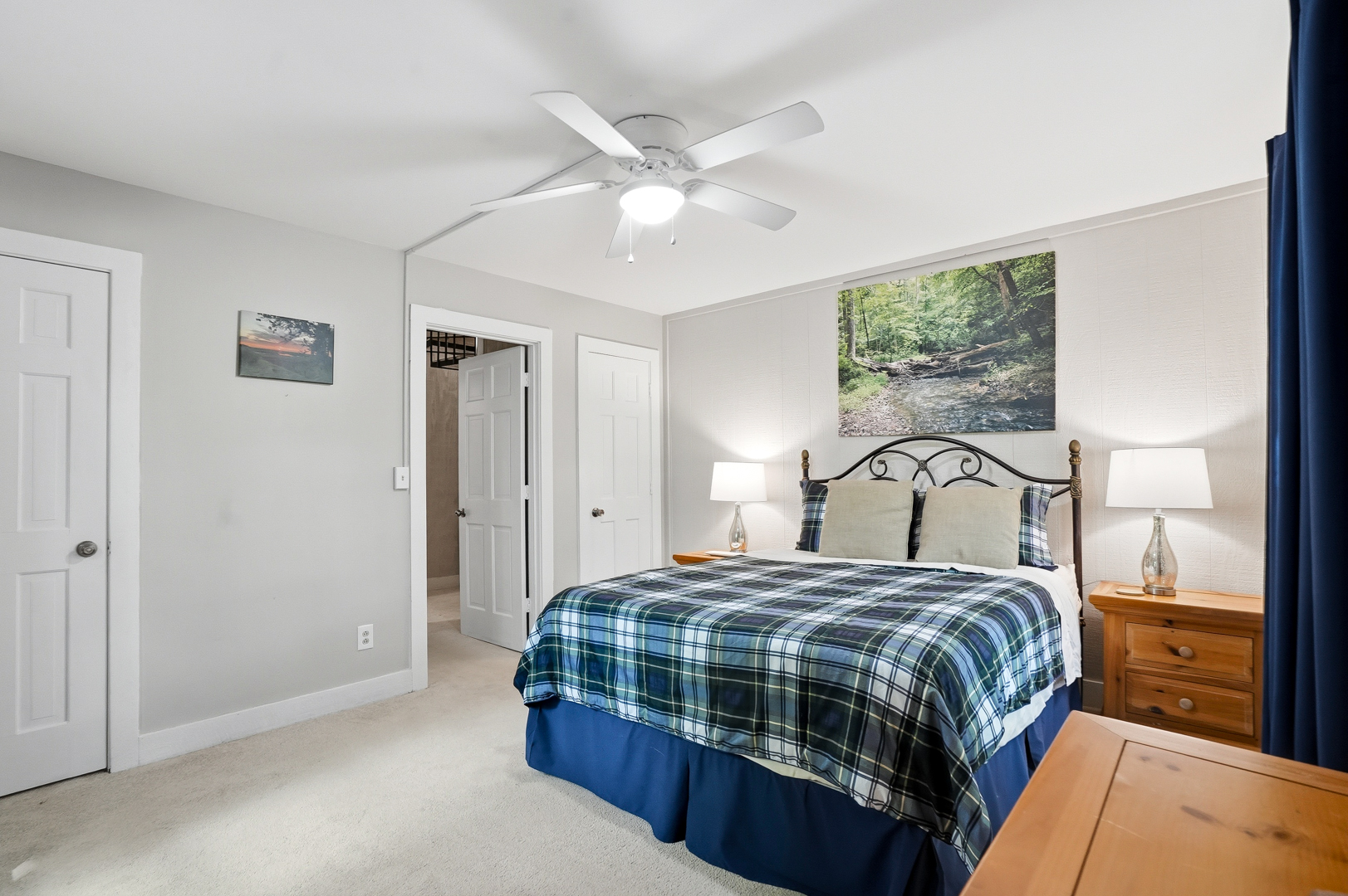 Second view of the queen bedroom